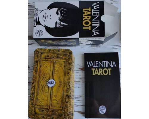 Карти таро Валентини Valentina Tarot.У продажу є езатеричні книги.